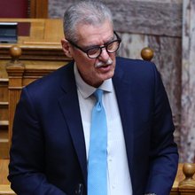 Κόντρα Τουρνά-Ζωής στη Βουλή για τις πυρκαγιές: «Υφίσταμαι συστηματικό μπούλινγκ» -  «Στο στρατό έτσι μάθατε να λέτε;»