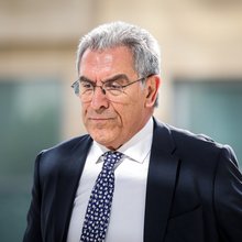 Βασίλης Καπερνάρος