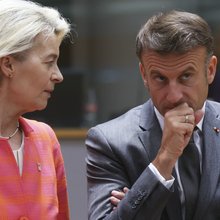 Ούρσουλα φον ντερ Λάιεν και Εμανουέλ Μακρόν