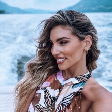 Αθηνά Οικονομάκου