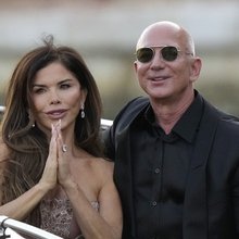 Λόρεν Σάντσεζ, Τζεφ Μπέζος