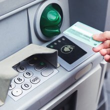 Ανάληψη μετρητών από ATM