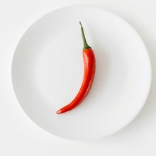 Τα πικάντικα φαγητά, από την καυτερή σάλτσα που συνοδεύει τα μεξικάνικα τάκος μέχρι τις κόκκινες πιπεριές τσίλι της ασιατικής κουζίνας, δεν είναι απλώς ένας τρόπος να «ζωντανέψει» η γεύση μας / PEXELS