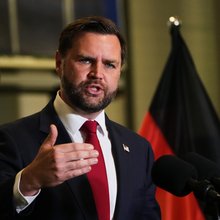  Ο Τζέι Ντι Βανς