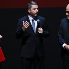 Ο πρόεδρος του ΠΑΣΟΚ Νίκος Ανδρουλάκης στην εκδήλωση για τα 100 χρόνια του Επαγγελματικού Επιμελητηρίου Αθηνών, στο Μέγαρο Μουσικής.