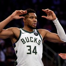 Ο Γιάννης Αντετοκούνμπο