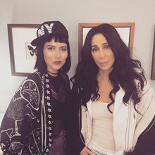 Η Cher με την νύφη της Μαριάντζελα 