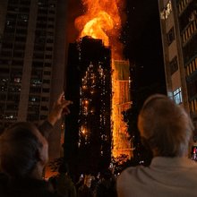 Τρομακτικός ο απολογισμός από τη φωτιά σε κατοικίες στο Χονγκ Κονγκ 