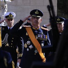 Ο αρχηγός ΓΕΕΘΑ, στρατηγός Δημήτριος Χούπης χαιρετά στελέχη των Ενόπλων Δυνάμεων