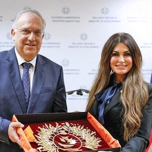 Τάκης Θεοδωρικάκος, Κίμπερλι Γκίλφοϊλ