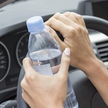 Μπουκάλι νερό αυτοκίνητο