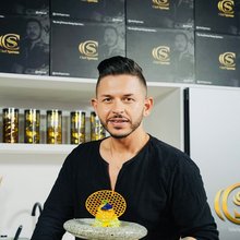 Ο 'Ελληνας σεφ Αλέξανδρος Σπέρχος που ζει στο Ντουμπάι