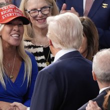 Ο Αμερικανός πρόεδρος Ντόναλντ Τραμπ και η Ρεπουμπλικανή βουλευτής Μάρτζορι Τέιλορ Γκριν