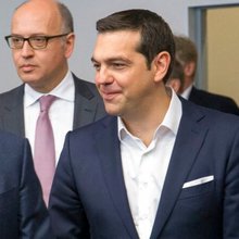 Βλαντιμίρ Πούτιν και Αλέξης Τσίπρας στην Αγ. Πετρούπολη τον Ιούνιο του 2015