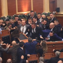 Αλβανία Βουλή επεισόδια