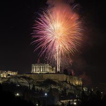 Πυροτεχνήματα πάνω από την Ακρόπολη