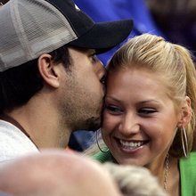 Ενρίκε Ιγκλέσιας και Άννα Κουρνίκοβα