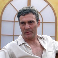 Αλμπέρτο Εσκενάζυ