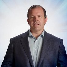 Ο Γκράχαμ Γουόκερ μοίρασε 240 εκατ. δολάρια σε εργαζομένους της εταιρείας του