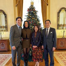 Η Κέιτι Πέρι ποζάρει σαν «Πρώτη Κυρία» στο πλευρό του Τριντό