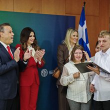 Σταύρος Παπασταύρου, Κίμπερλι Γκίλφοϊλ