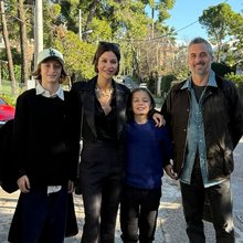 Σοφία Καρβέλα: Στην Αθήνα για τα Χριστούγεννα μαζί με τον Θανάση Πανουργιά και τα παιδιά τους