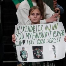 Το κοριτσάκι που ψάχνει ο Παναθηναϊκός AKTOR για να του κάνει δώρο