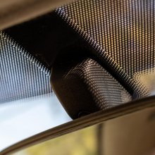 Γιατί υπάρχουν μαύρες κουκκίδες στο παρμπρίζ του αυτοκινήτου –Ποιος είναι ο ρόλος τους