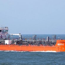 Το ρωσικό δεξαμενόπλοιο MIDVOLGA-2 που δέχθηκε πλήγμα στη Μαύρη Θάλασσα