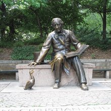 Όμως ο Άντερσεν δεν ήταν μόνο ο «ευγενικός» αφηγητής της εορταστικής θαλπωρής / PEXELS