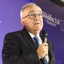 Ο αναπληρωτής υπουργός Εθνικής Οικονομίας και Οικονομικών, Νίκος Παπαθανάσης