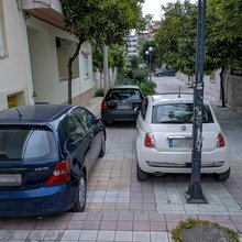 πεζόδρομος πάρκινγκ παράνομη στάθμευση παρκαδόροι μπουζούκια κλαμπ νυχτερινά κέντρα