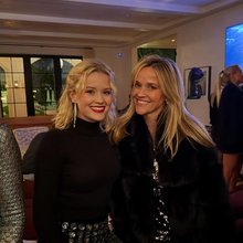 Η Ρις Γουίδερσπουν με την κόρη της Άβα