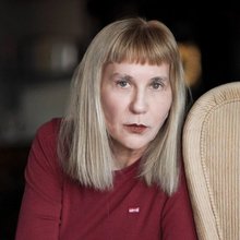 Η Σώτη Τριανταφύλλου στο σπίτι της/Φωτογραφία SOOC για iefimerida