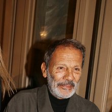 Σταύρος Ξαρχάκος