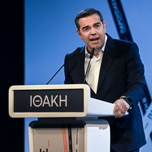Τσίπρας από Πάτρα: «Επιτάχυνση τώρα» για νέο κόμμα απέναντι στον Μητσοτάκη
