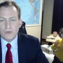 Απόσπασμα από το απολαυστικό βίντεο που έγινε viral το 2017 