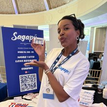 Η Έβελυν και το brand της Sagapo NYC