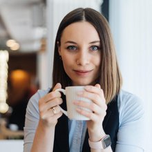 Γυναίκα χαμογελάει