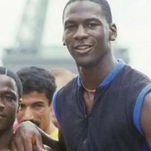 Ο Μάικλ Τζόρνταν με τον αδελφό του