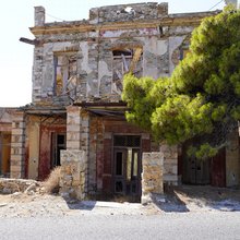 Το «Κοκκινόσπιτο» της «Μεγάλης Χίμαιρας»: Ποιο είναι το σπίτι που ενέπνευσε τον Μ. Καραγάτση