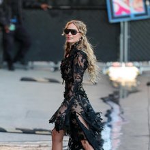 Η Μάργκοτ Ρόμπι κατά την άφιξή της στο «The Jimmy Kimmel Show» στο Λος Άντζελες/Φωτογραφία: Profimedia