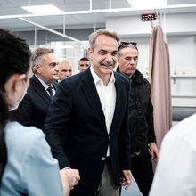 Ο Κυριάκος Μητσοτάκης στο ΤΕΠ του «Ερυθρού Σταυρού»