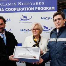 Στα Ναυπηγεία Σκαραμαγκά η υπουργός Άμυνας της Γαλλίας