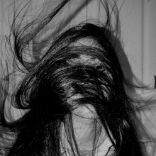 Τι λέει η Ψυχολογία για τους ανθρώπους που δεν νιώθουν ποτέ αρκετοί