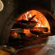 ξυλόφουρνος μαγειρική τηγάνια Pharaoh εστιατόριο Αθήνα