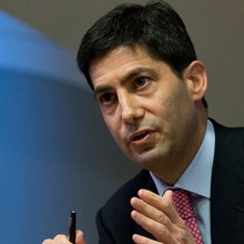 Κέβιν Γουόρς