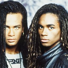 Τρεις δεκαετίες μετά τη στιγμή που το όνομα Milli Vanilli έγινε συνώνυμο της μεγαλύτερης ποπ εξαπάτησης της εποχής των βιντεοκλίπ, ο Fab Morvan επέστρεψε στο πιο ειρωνικό σκηνικό απ’ όλα: στα Grammys / WIKIPEDIA