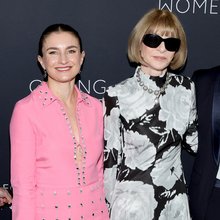 Η Άννα Γουίντουρ με τη διάδοχό της Κλόε Μαλ