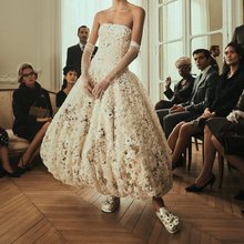 Τα νέα, νυφικά, σανδάλια της Birkenstock 